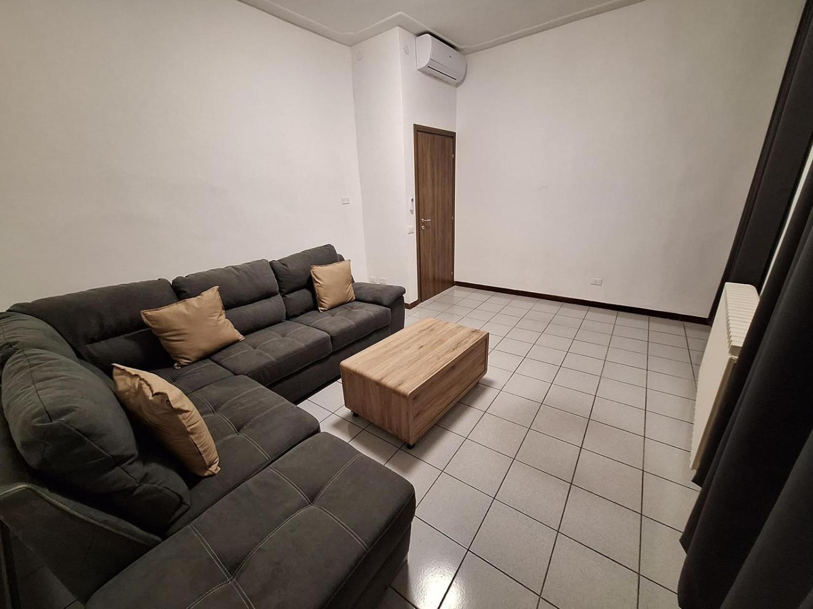 Fiore Apartments Fiorenzuola d'Arda Exterior photo